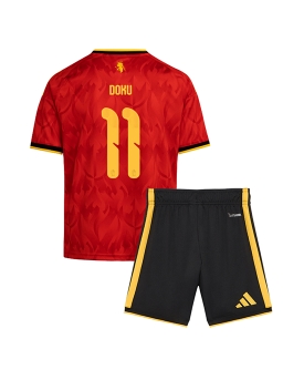 Billige Fotballdrakt Belgia Jeremy Doku #11 Replika Hjemmedraktsett Barn VM 2026 Kortermet (med bukser)